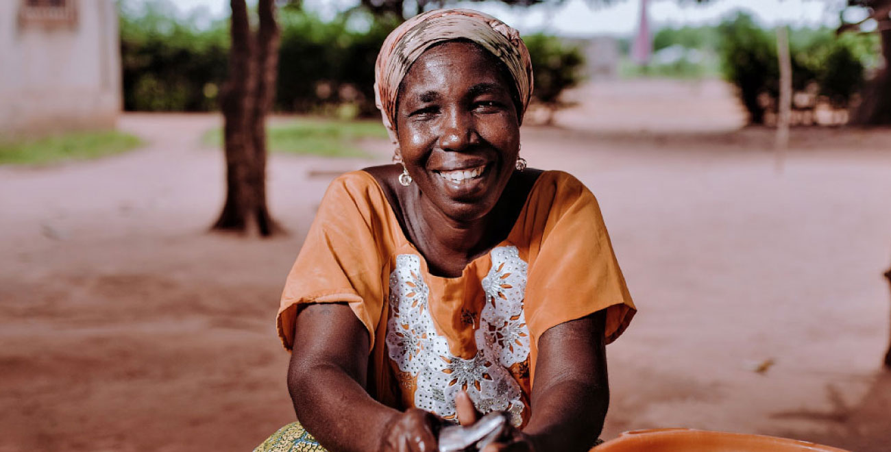 Image accompanying “Our cast of heroes explains our poverty”